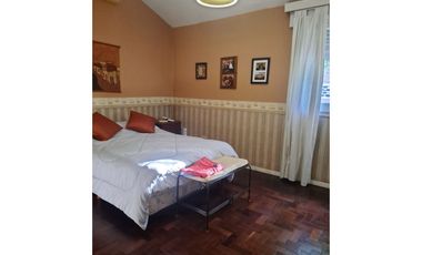 Hermoso Chalet en 2 plantas con Parque