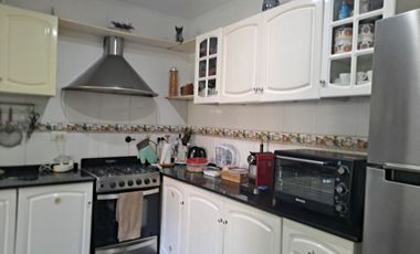 Hermoso Chalet en 2 plantas con Parque