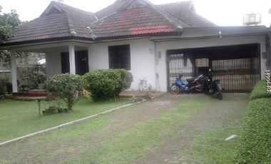 Dijual Rumah Dengan Halaman Luas Dekat Dengan Pintu Tol JORR
