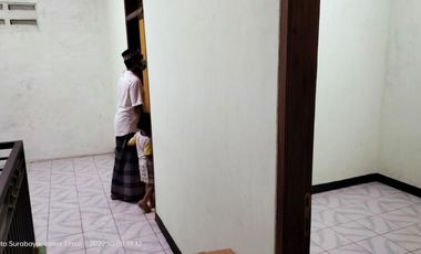 Disewakan Rumah Bangunan 1,5 Lantai di Babatan Indah, Surabaya