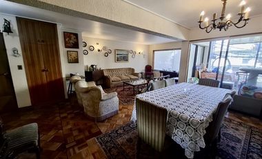 Amplio, 145m2 con terraza,3 dorm. 3 baños, estacionamiento