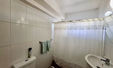 Amplio, 145m2 con terraza,3 dorm. 3 baños, estacionamiento