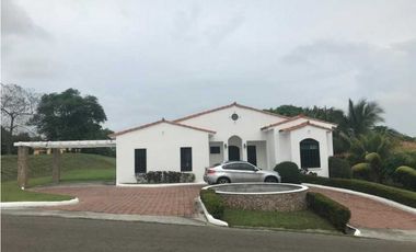 CASA 3 RECAMARAS HACIENDA PACIFICA SAN CARLOS PANAMA OESTE YL