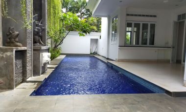 For Rent 5BR American Classic-Style Compound at Cilandak