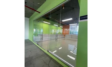 PLAZA EDISON/Local para Cafetería/ 200 m²/ con mobiliario/alquiler