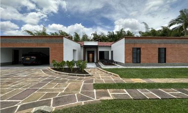 Se Vende Hermosa Casa Campestre Ubicada en Cerritos - Pereira