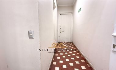 Casa comercial en arriendo de 9 dorm. en Providencia