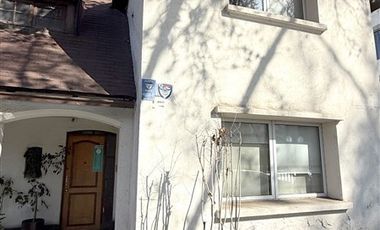 Casa comercial en arriendo de 9 dorm. en Providencia