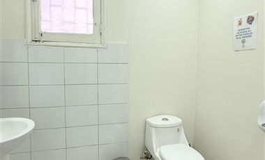 Casa comercial en arriendo de 9 dorm. en Providencia
