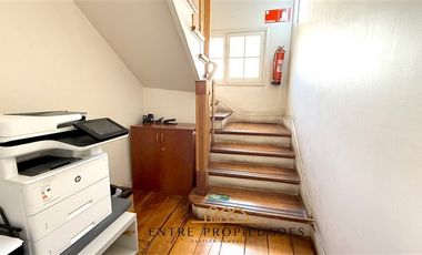 Casa comercial en arriendo de 9 dorm. en Providencia