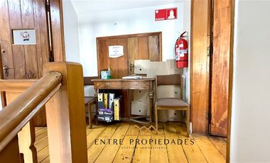 Casa comercial en arriendo de 9 dorm. en Providencia