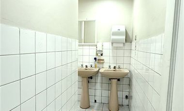 Casa comercial en arriendo de 9 dorm. en Providencia