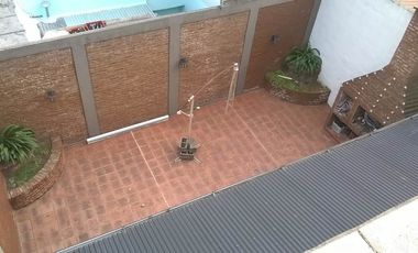 Casa en venta en Moron Sur