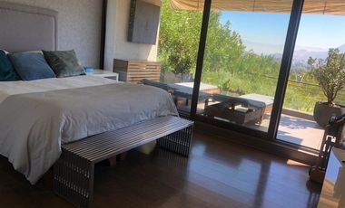 Depto en venta de 3 dorm.+ serv en San Carlos de Apoquindo