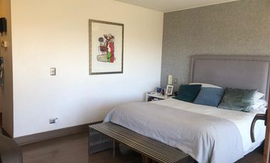Depto en venta de 3 dorm.+ serv en San Carlos de Apoquindo