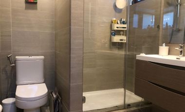 Depto en venta de 3 dorm.+ serv en San Carlos de Apoquindo