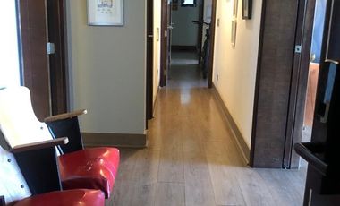 Depto en venta de 3 dorm.+ serv en San Carlos de Apoquindo