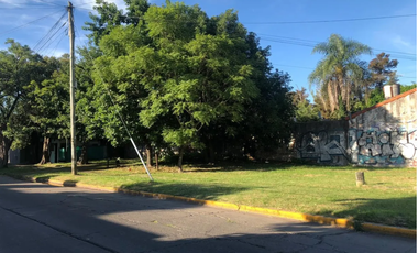 Hermosa Esquina Ideal Duplex A 3 Cuadras De Rivadavia Ituzaingo