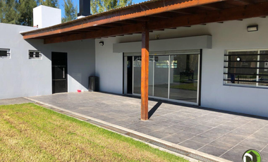 VENTA - CASA QUINTA - LA PLATA.