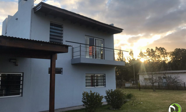 VENTA - CASA QUINTA - LA PLATA.