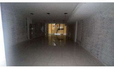 Se Alquila Local de 180m2 totalmente terminado en Megamall