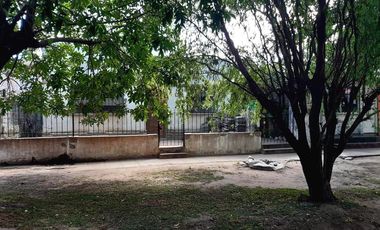 ¡¡OPORTUNIDAD!! 2 Casas a la venta a Reciclar sobre un terreno de 233 m2 Zona Céntrica - Cañuelas