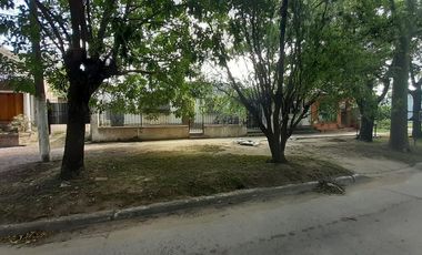 ¡¡OPORTUNIDAD!! 2 Casas a la venta a Reciclar sobre un terreno de 233 m2 Zona Céntrica - Cañuelas
