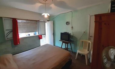 ¡¡OPORTUNIDAD!! 2 Casas a la venta a Reciclar sobre un terreno de 233 m2 Zona Céntrica - Cañuelas