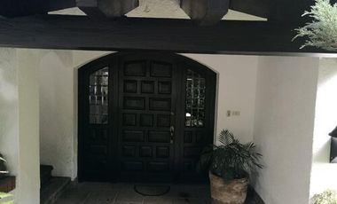 SÚPER CASA EN VENTA, ESTILO ARTIGAS, FRACCIONAMIENTO PRIVADO TENIS SAN FCO. CDMX