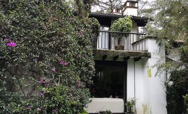 SÚPER CASA EN VENTA, ESTILO ARTIGAS, FRACCIONAMIENTO PRIVADO TENIS SAN FCO. CDMX