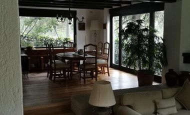 SÚPER CASA EN VENTA, ESTILO ARTIGAS, FRACCIONAMIENTO PRIVADO TENIS SAN FCO. CDMX