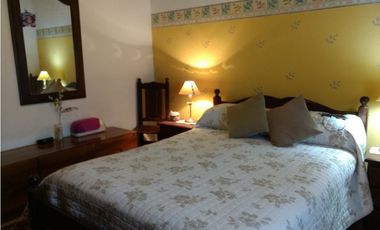 Casa con dos galpones sobre lote de 1900 m2 + 4 hectares de tierra en lo mejor de Nicanor Otamendi