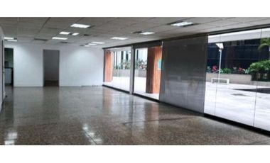 Arriendo local en el Poblado, Medellín