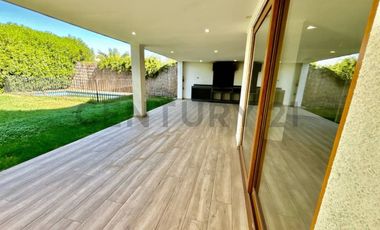 ARRIENDO PRECIOSA PROPIEDAD SANTA ELENA CHICUREO