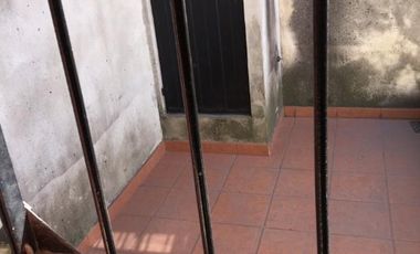 Casa PH en venta en Sarandi Oeste