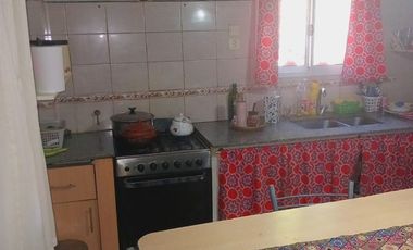 VENTA Gran ubicación casa con 2 dormitorios y 420 metros cuadrados de lote APTA CRÉDITO