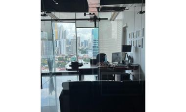 Alquilo Oficina en la torre Global Bank