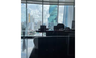 Alquilo Oficina en la torre Global Bank