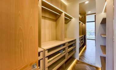 Depto Penshouse DUPLEX en venta de 3 dorm. en Vitacura