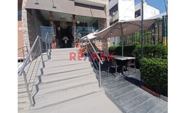 Alquilo Local Comercial En Avenida En El Distrito La Molina