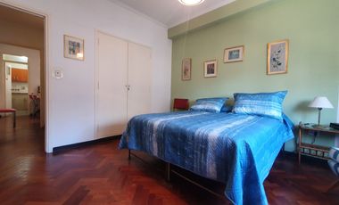 Departamento . dos ambientes . a la calle