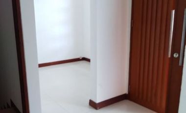 Dijual Rumah Siap Huni One Gate Komplek Setra Duta Dekat Pintu Tol Pasteur