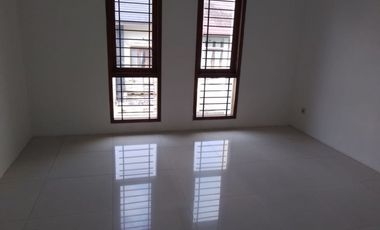 Dijual Rumah Siap Huni One Gate Komplek Setra Duta Dekat Pintu Tol Pasteur