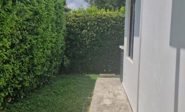 casa en venta en la mesa. Cod V8637575