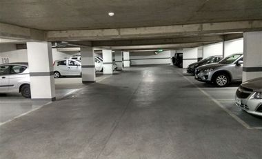 Estacionamiento en venta en Las Condes