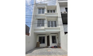 Rumah Gading Indah, Baru 3 lantai, Kelapa Gading
