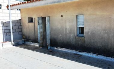 CASA EN GDRO. BAIGORRIA CON GRAN TERRENO (A MODERNIZAR)