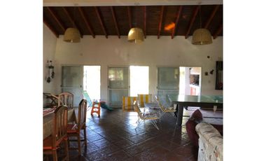 Se vende hermosa casa quinta.