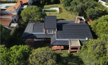 Se vende hermosa casa quinta.
