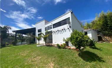 Finca en El Retiro 12.000 m² con casa y bosque de eucalipto